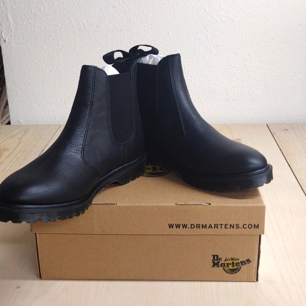 Dr.Martens 2976 Side Gore Boots!